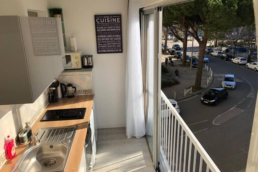 Grand Studio Cabine 30 M² Centre Ville, Refait A Neuf Pour Vous ! Climatise Ла Гранде-Моте Екстериор снимка